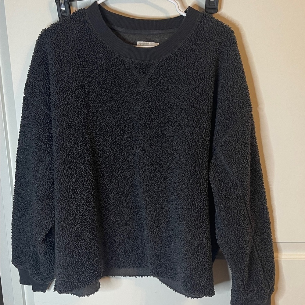 Cozy Black Fleece Sweater, Size XL Dark Gray